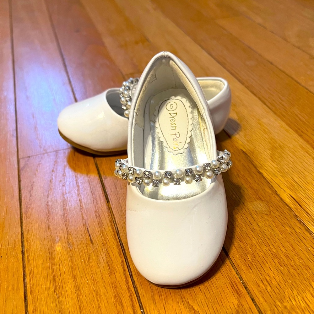 Toddler white dress shoes